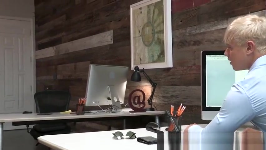 Black hunk ass fucks his cute blonde colleague at the office