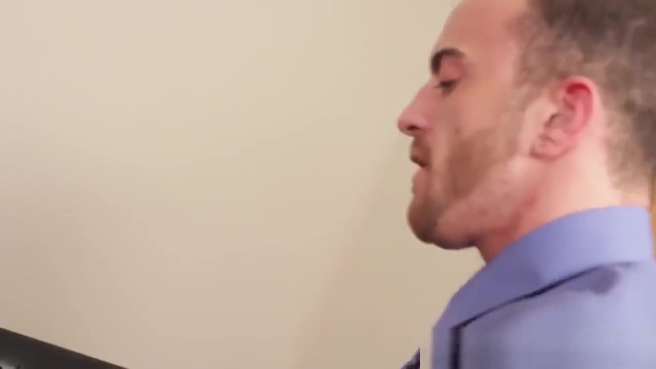 Office hunk assfucked after blowjob