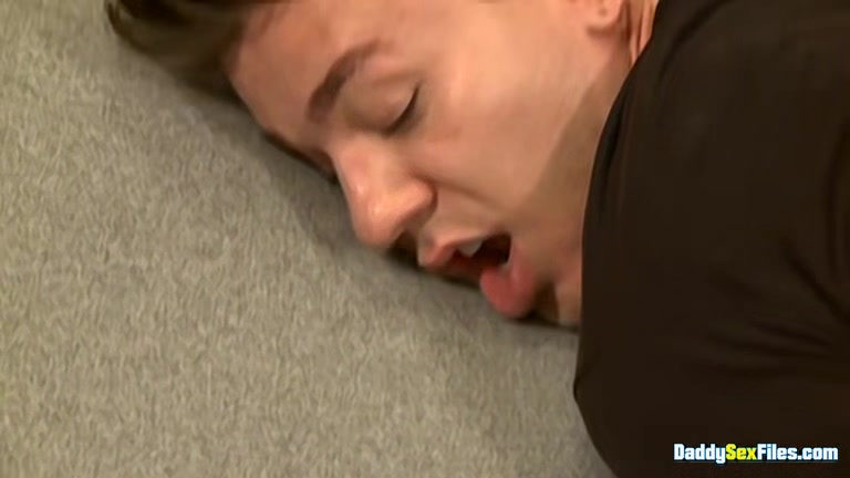 Fucking An Unexpected Guest - Conner Habib & Seth Roberts
