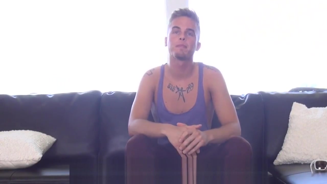 HD GayCastings - Young guy explodes with cum at his audition