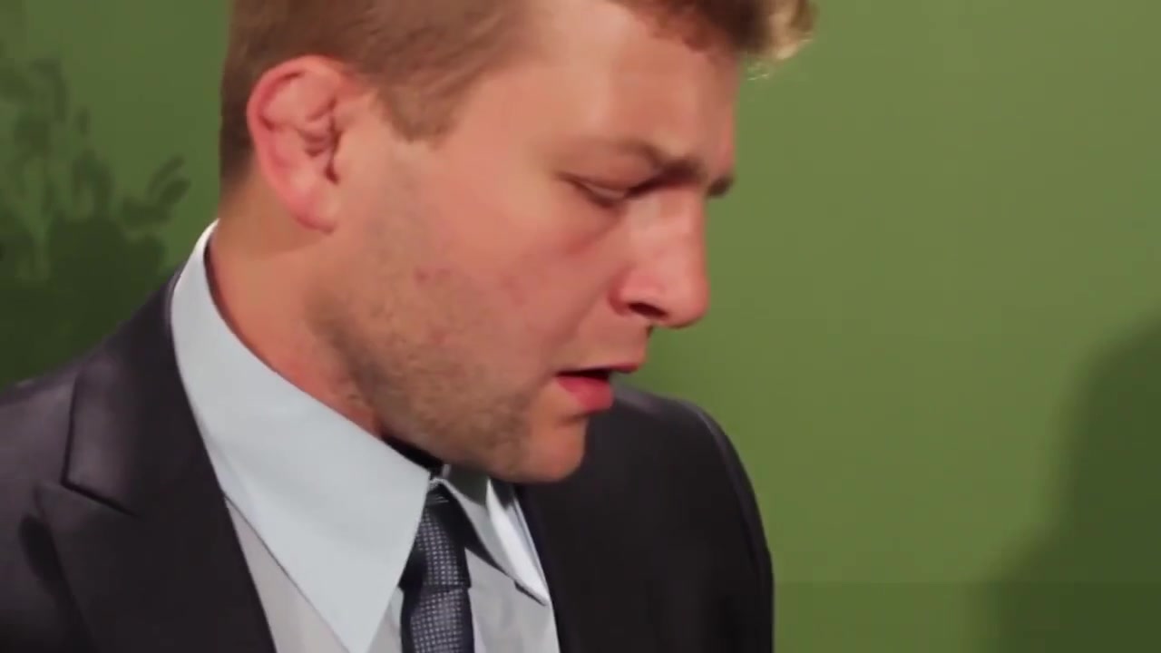 Gay office hunks take turns to suck cock