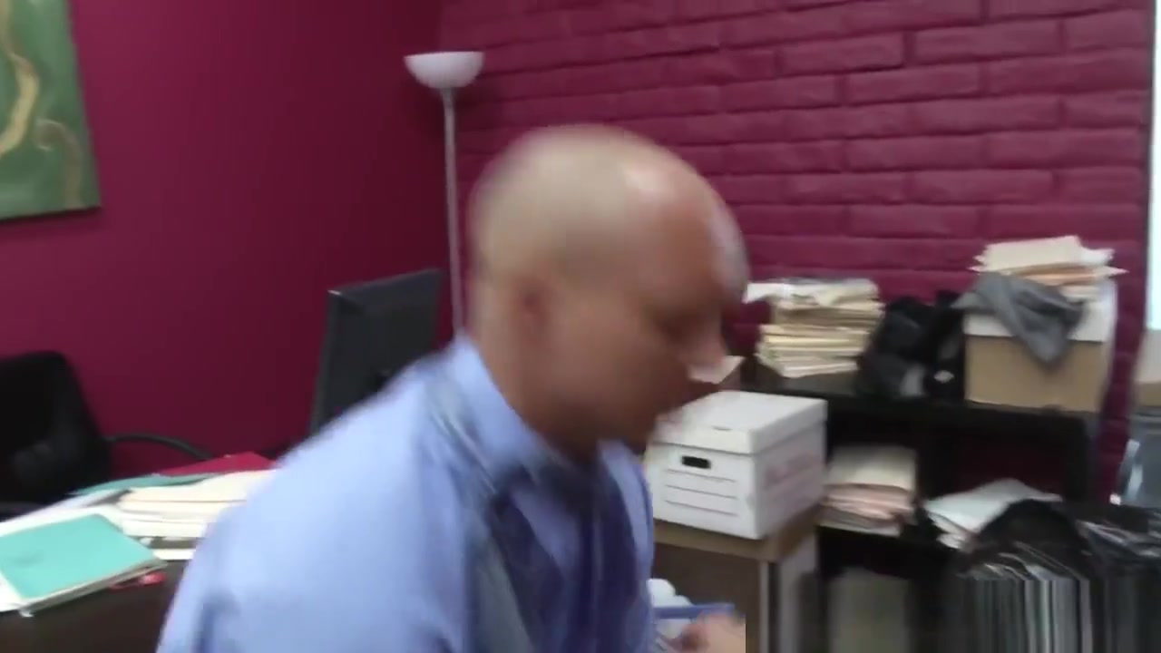 Muscular office hunk fucked by his boss