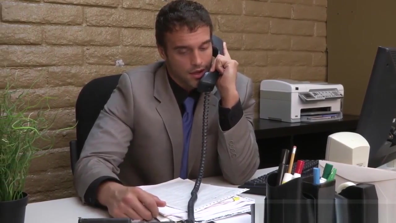 Gaysex office hunks assfucking fun