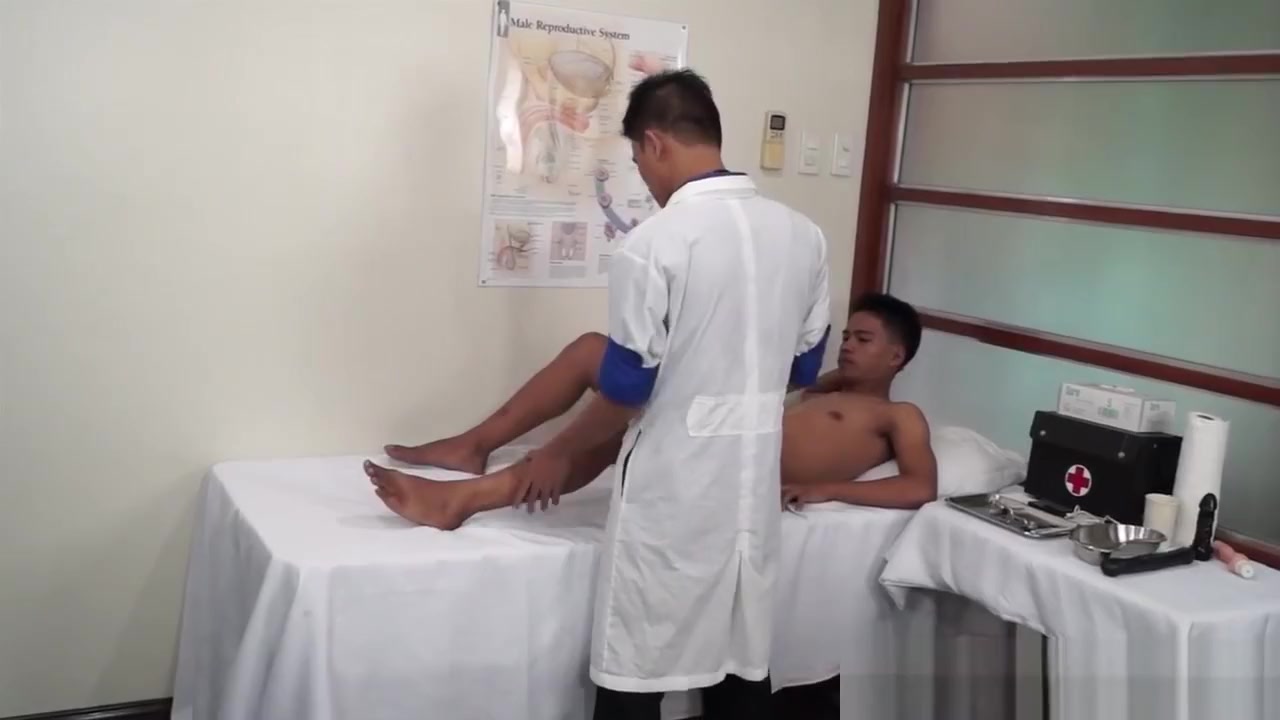 Kinky Medical Fetish Asians Simon and Russel Bareback