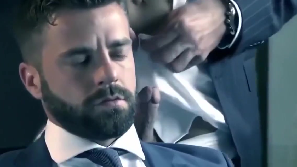 GAY OFFICE - ILOMILOX