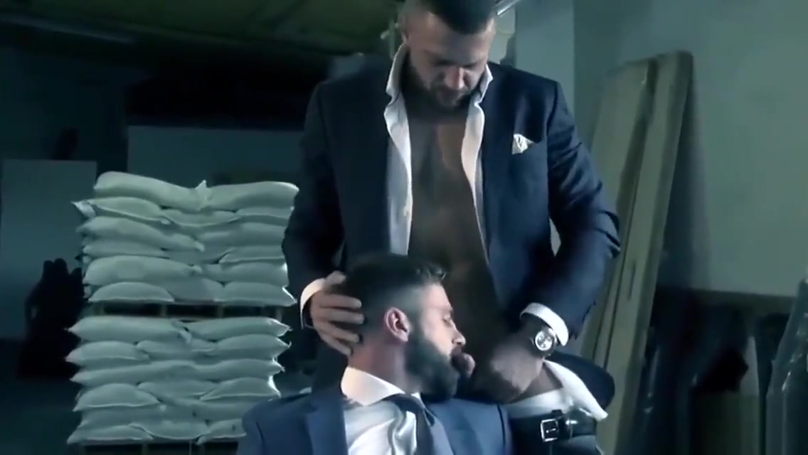 GAY OFFICE - ILOMILOX