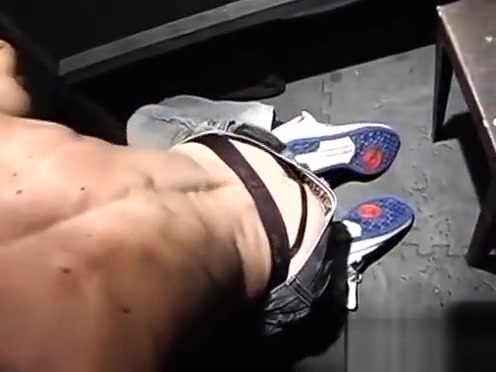 suck in gloryhole club