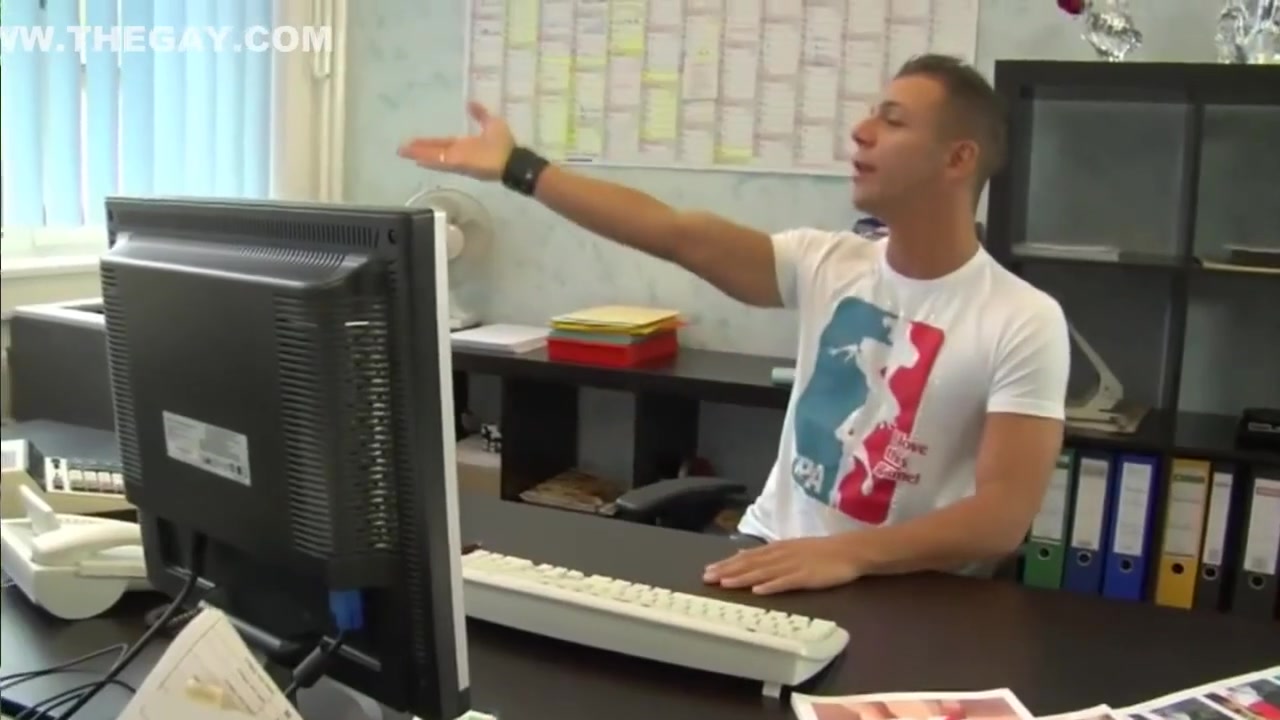 Office ass eating - Foerster Media