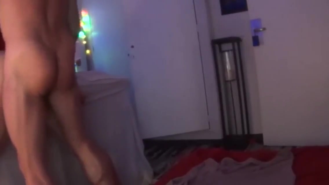 MASSEUR FUCK CLIENT TOP by Nudemassage