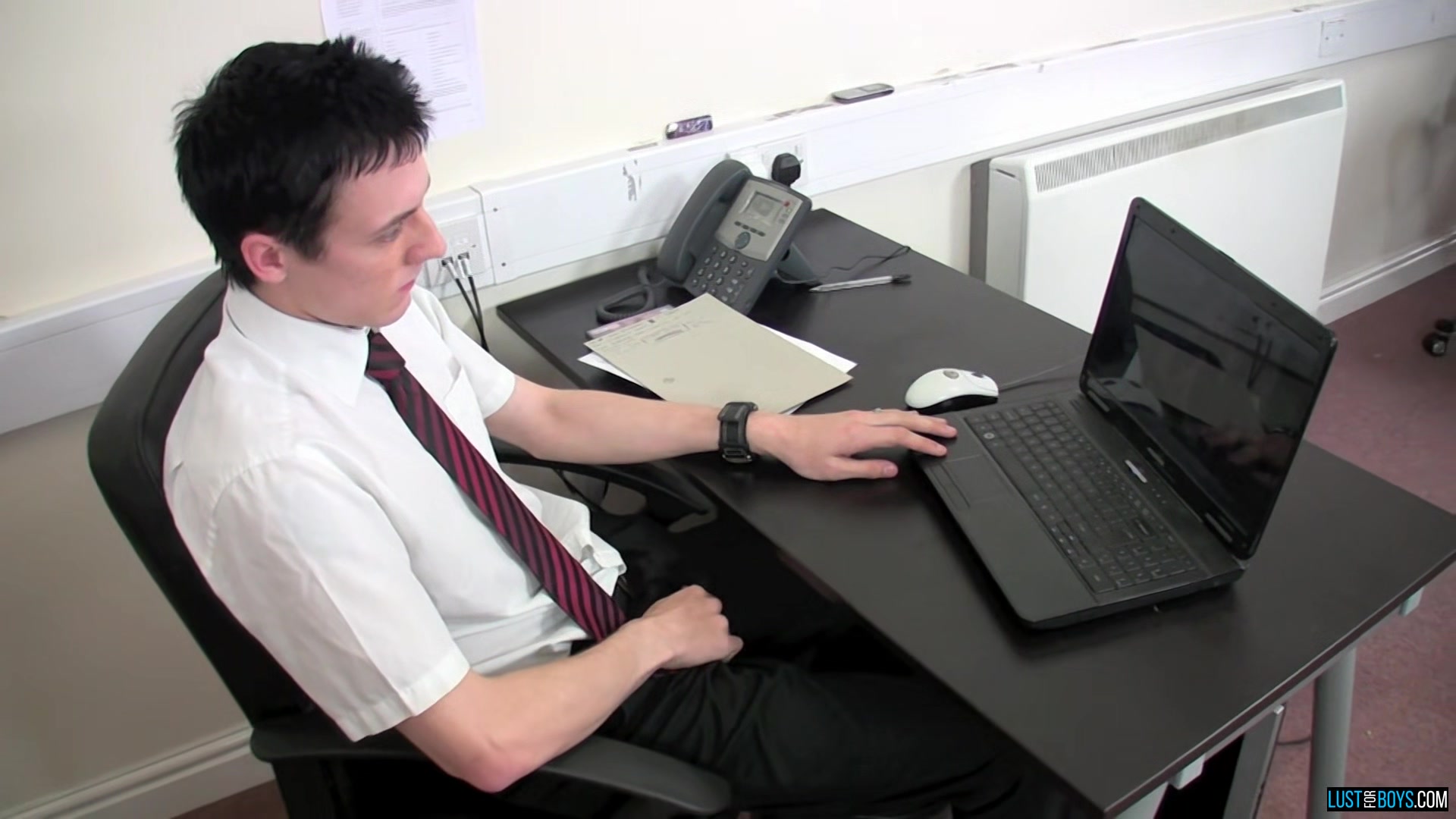Squirting Cum In The Office - Evan Zero