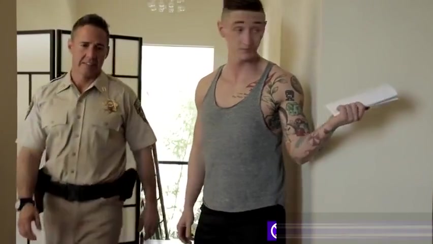 KINKY tattooed criminal bribes the pervert OFFICER with his ASS