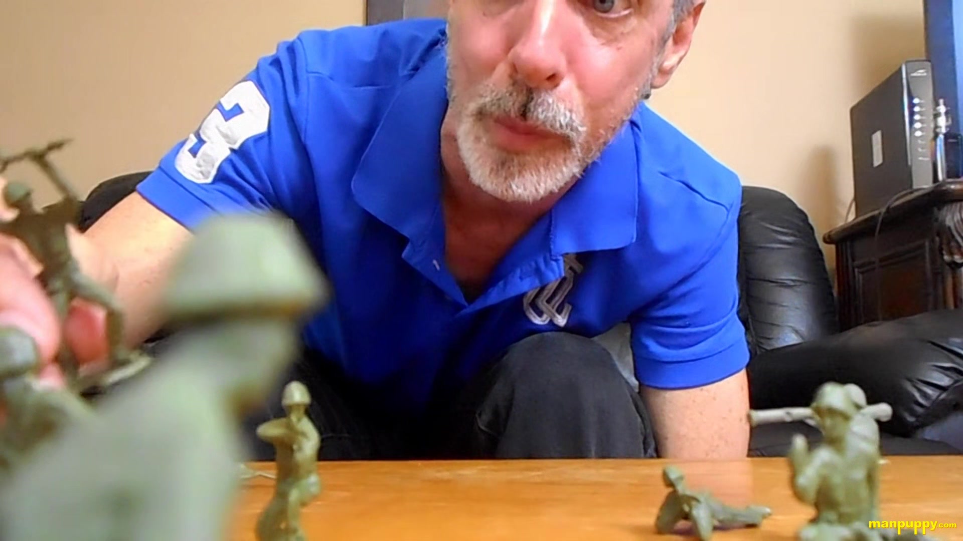 Play with my Army Men - Step daddy GIANT 22 - Step daddy GIANT - Richard Lennox