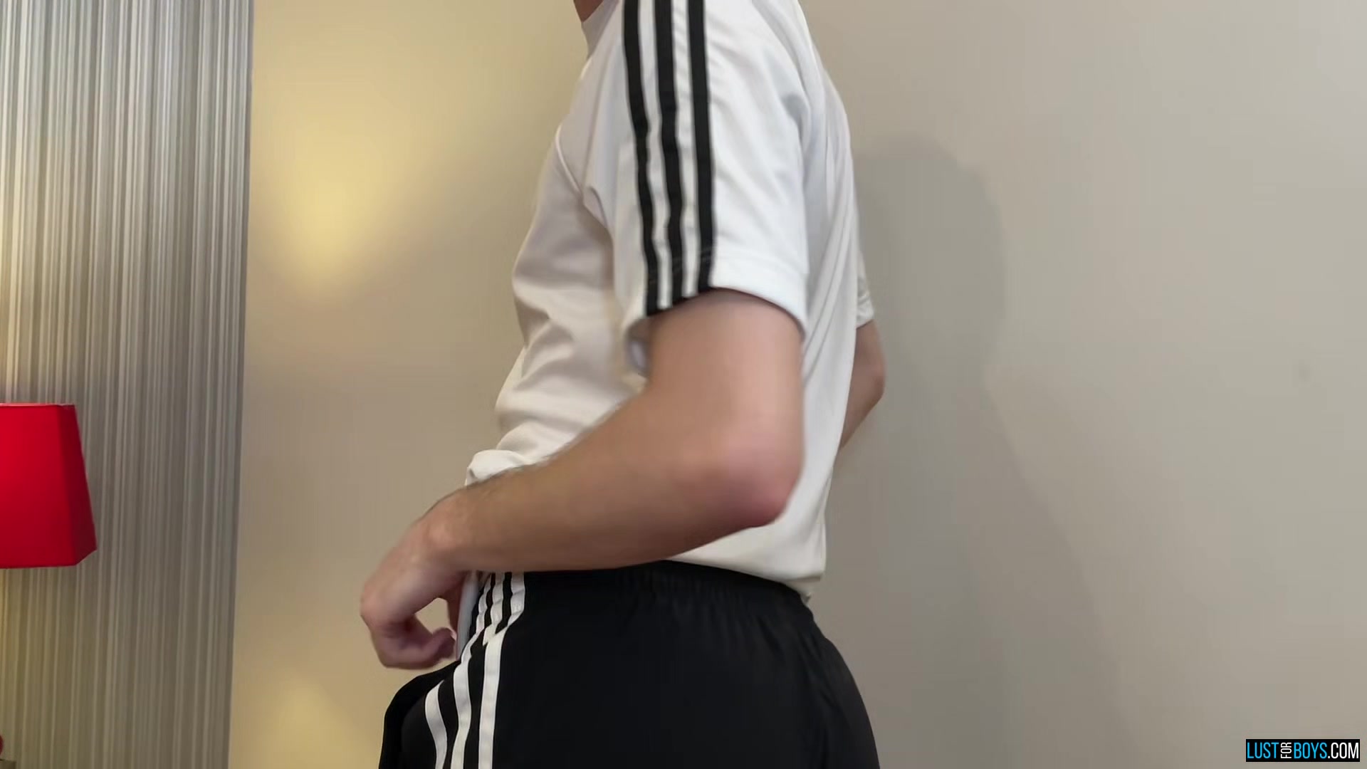 Leo Gets Gang Fucked - 1 - Leo Summers, Felix Hanan, Sebastian Kane, Mitch Schif