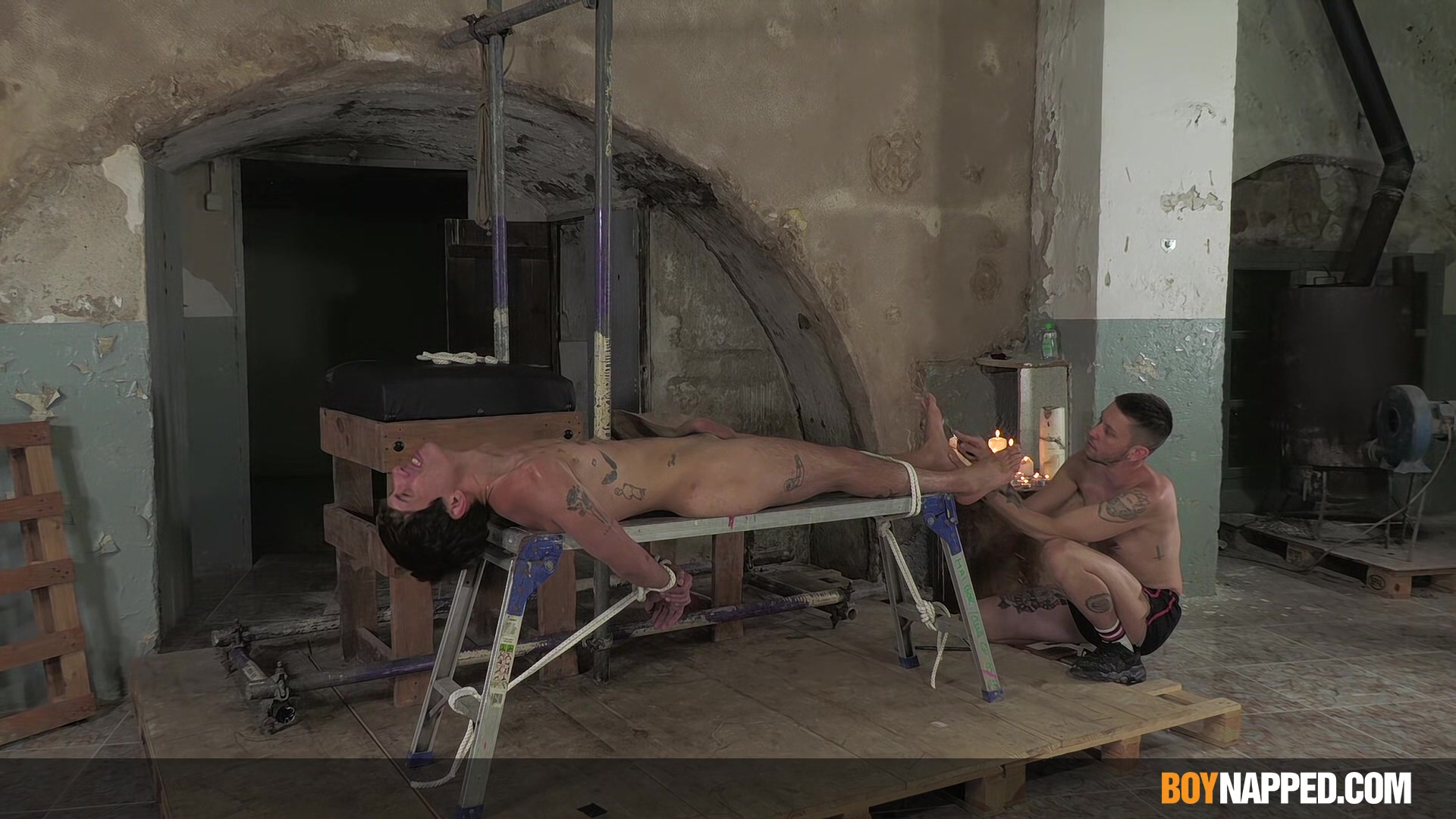 A Hung Boy Well Used - 1 - Luca Zavat & Xavier Sibley