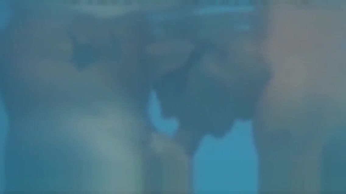 GAY DEEPTHROAT IN POOL by Nudemassage