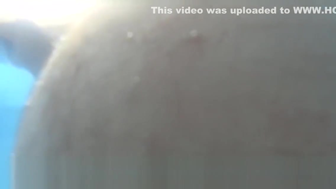 GAY DEEPTHROAT IN POOL by Nudemassage