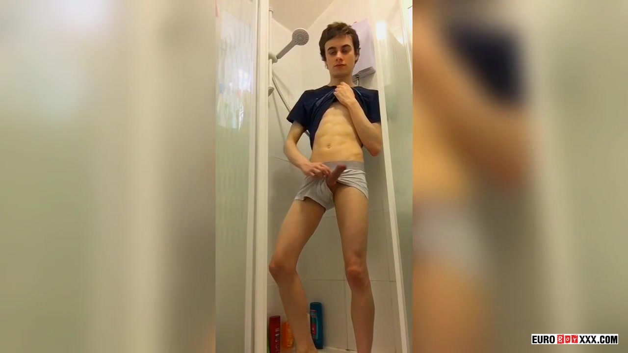A Big Wet Uncut Twink Cock! - Harry Alexander