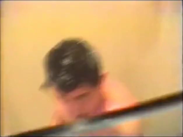 MACHO BOY TAKE's sHOWER IN MOTEL EL PARADOR