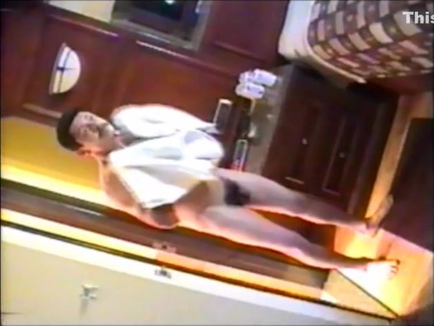MACHO BOY TAKE's sHOWER IN MOTEL EL PARADOR