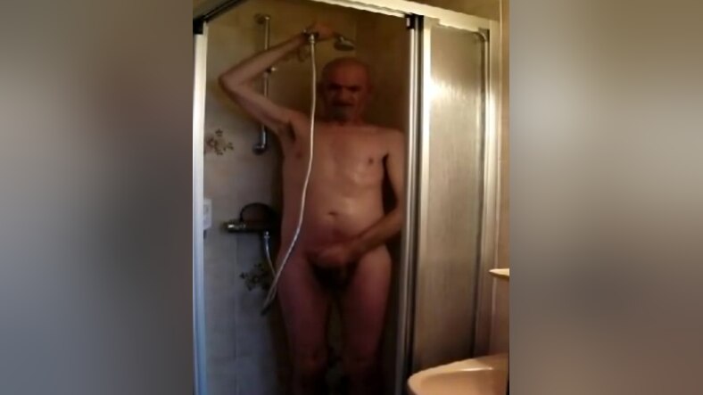 Headshave & Orgasm In The Shower