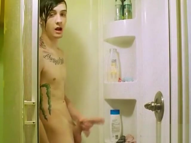 Daltronn Wank Fest in the shower