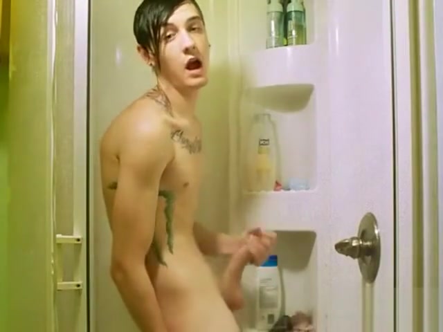 Daltronn Wank Fest in the shower