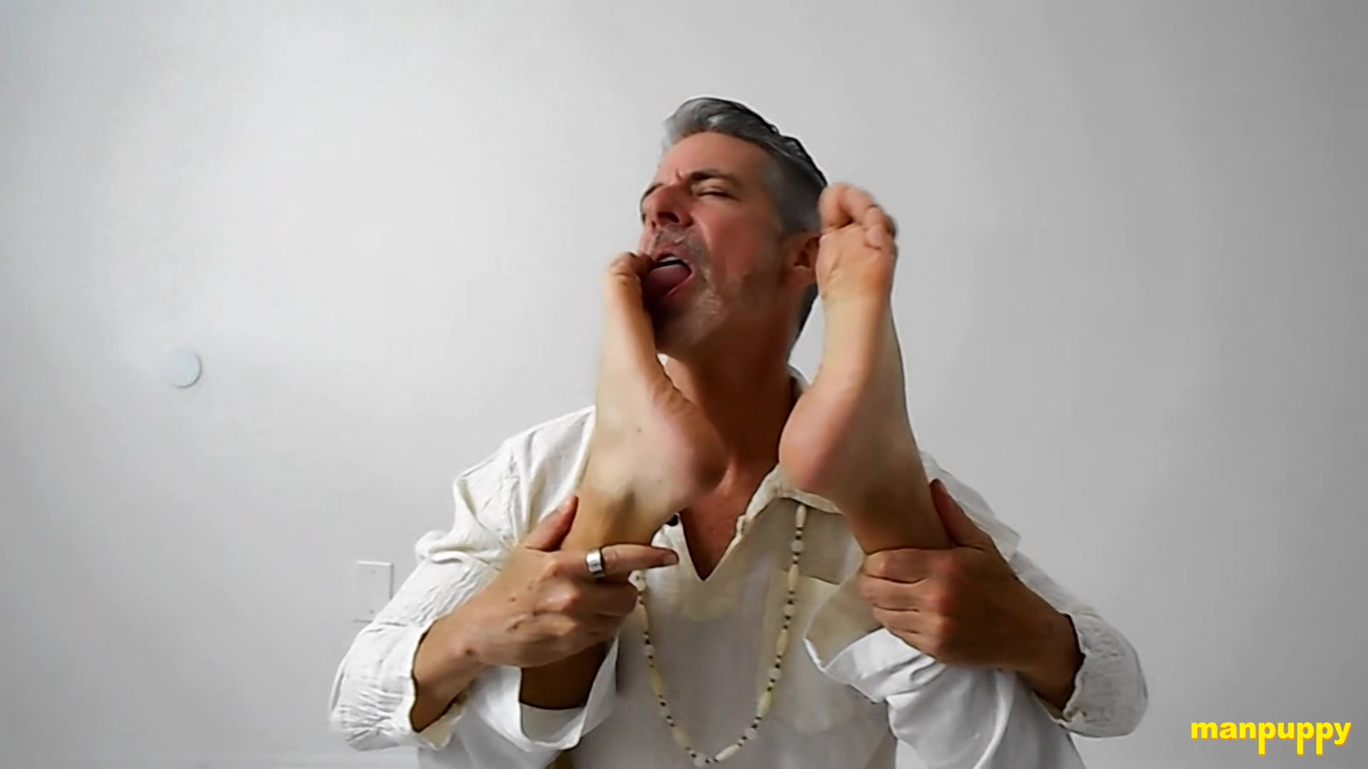 Yoga Self-Foot Worship - Richard Lennox
