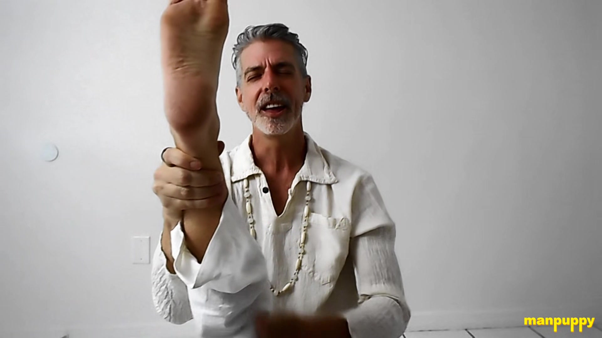 Yoga Self-Foot Worship - Richard Lennox