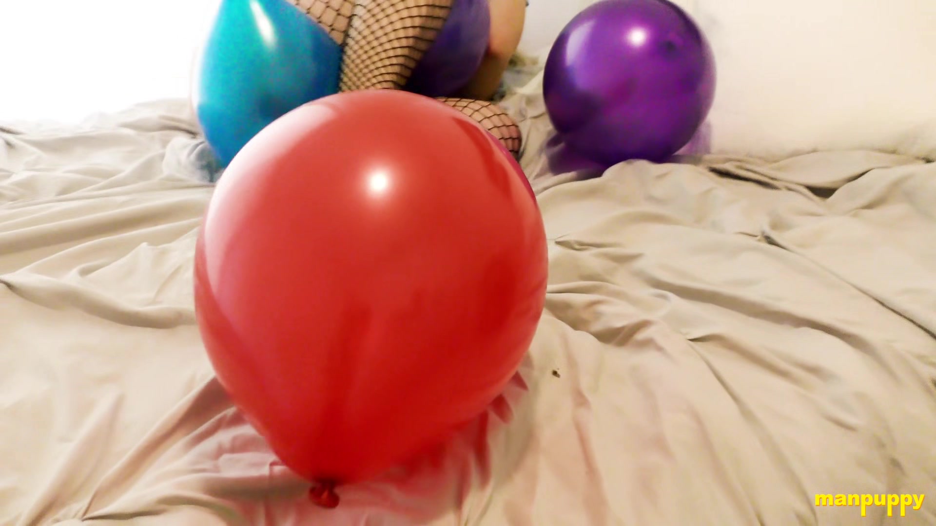 Fun with his Balloon Friends - Elis Ataxxx