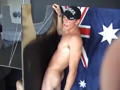 Straight guy in gloryhole