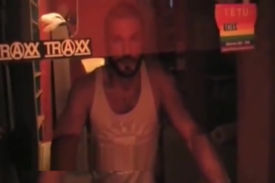 suck straight muscle guy un glory holes