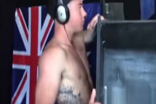 Aussie Jayden gets gloryhole BJ