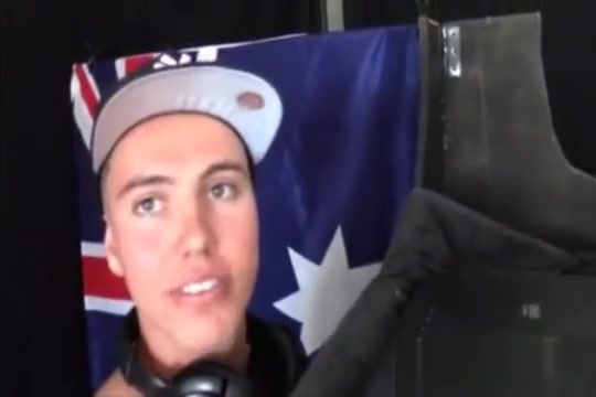 Aussie Jayden gets gloryhole BJ