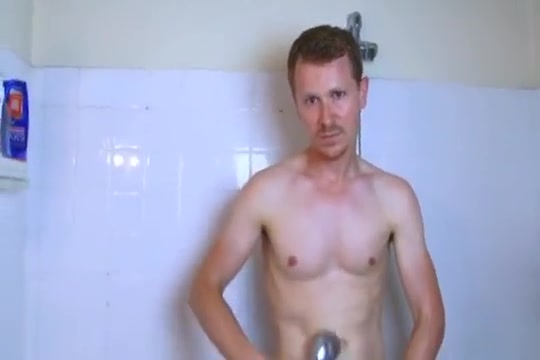 Ginger-Bushed Benji Strips Showers