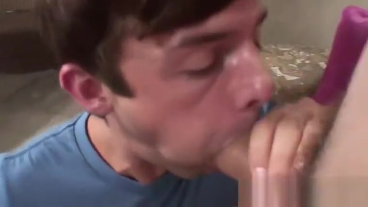 [GAYROOM] Damn That'_s Big: Penis with Gravity
