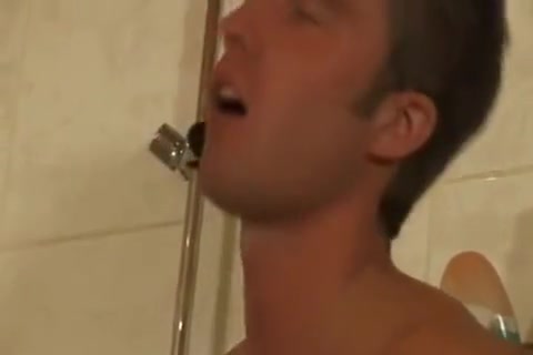 Hot Shower Kiss n Suck