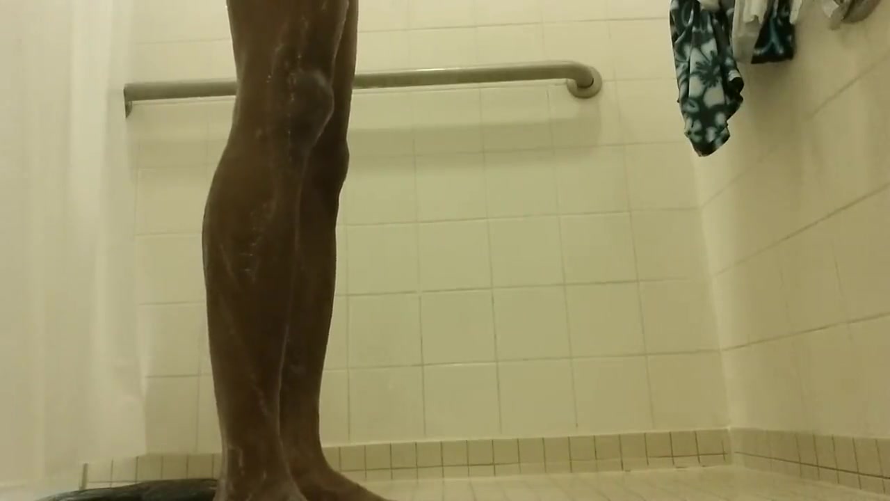 MrShellyP'z Shower Solo in Men'z Locker Room
