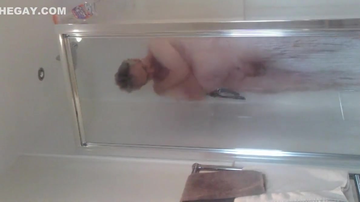 alan in shower