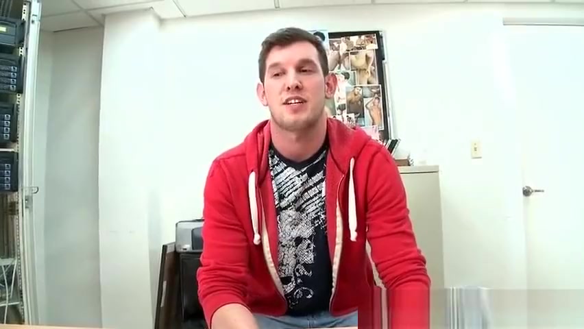 Dude gets his ass buttered in office