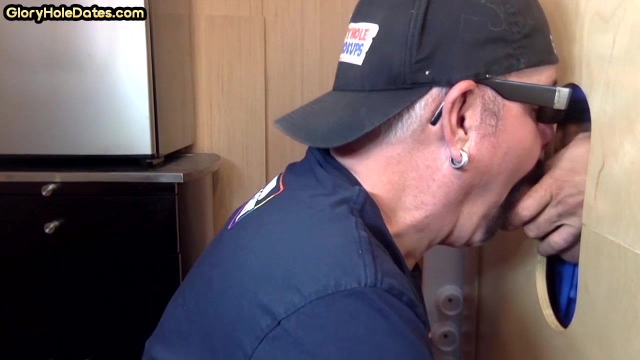 Gloryhole mature gaydaddy sucks dong on 1st gloryhole date