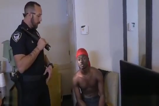 Gaypatrol Purse thief becomes ass meat