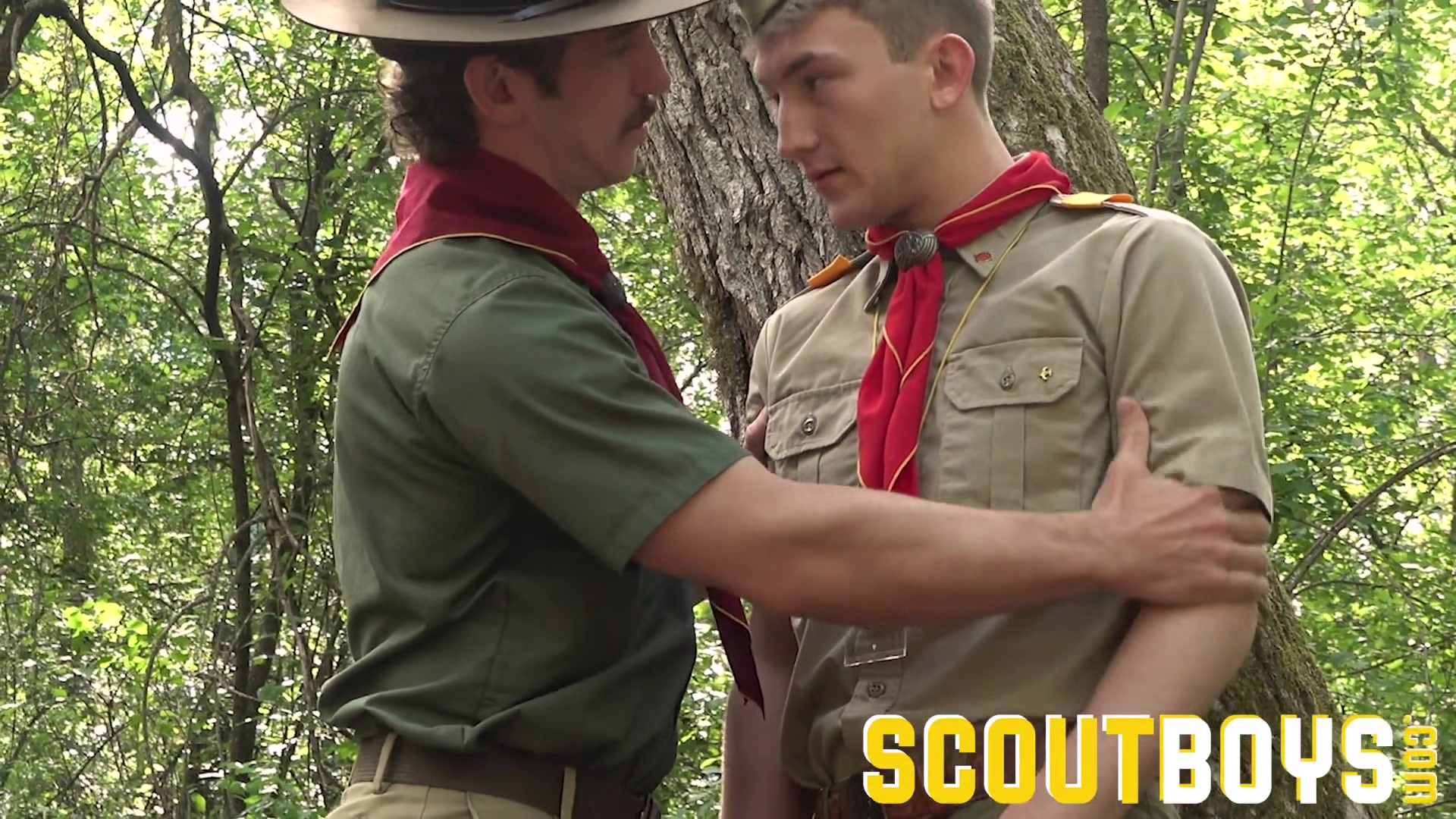 ScoutBoys Sexy DILF Scoutmaster barebacks twink in forest