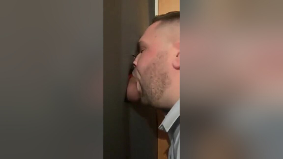 Thick straight cock visits glory hole