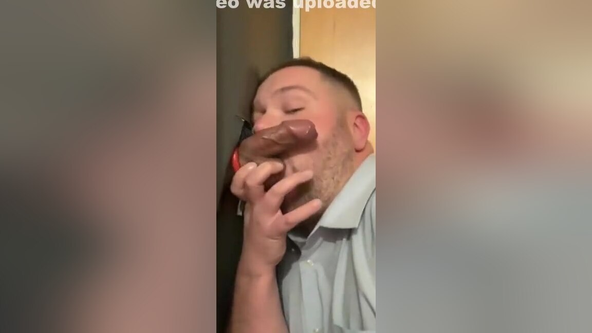 Thick straight cock visits glory hole
