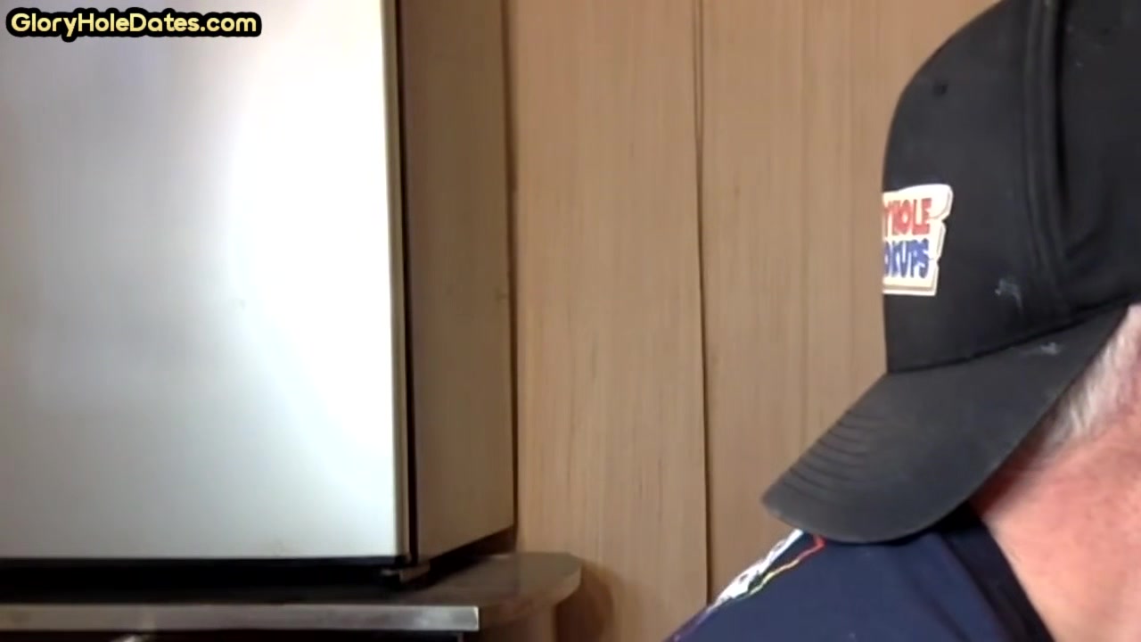 gay gloryhole recorded