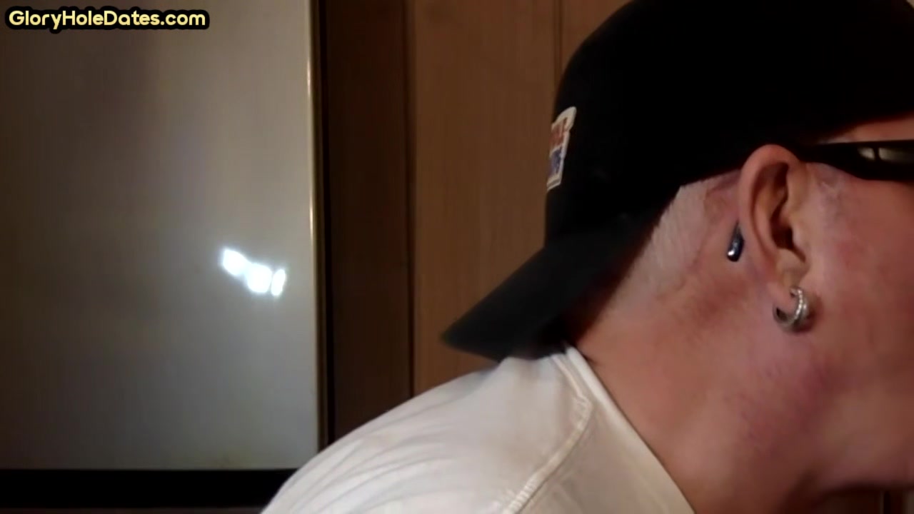 Gloryhole amateur DILF give closeup blowjob and handjob
