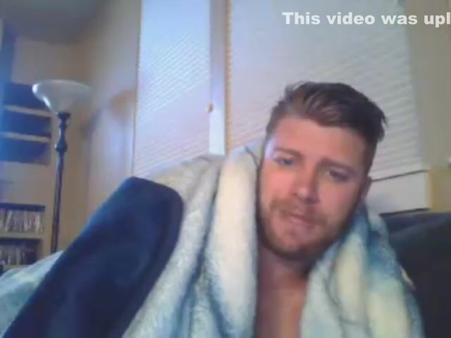 FIT GINGER MUSCLE STUD SHOWERS AND BLOWS A LOAD