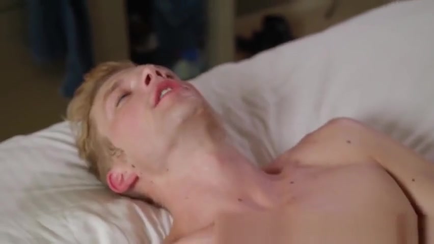 Blond jock with glasses receives a massage and raw cock