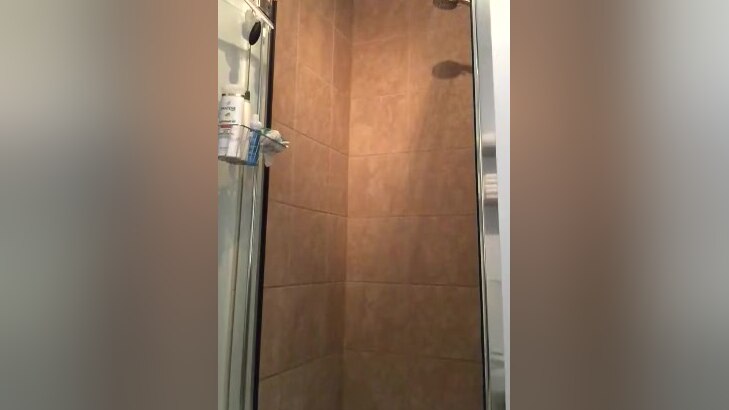 OF_wi_se_shower and shave tease