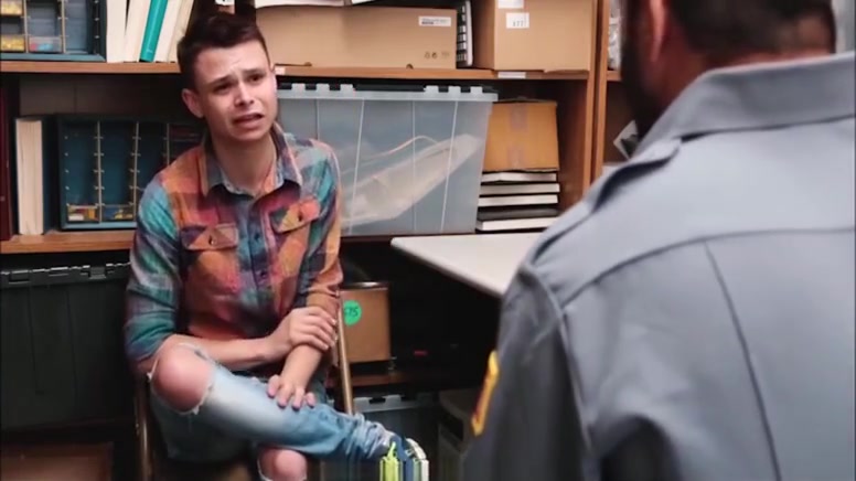 Young Twink Shoplifter Boy Caught And Fucked By Bear Officer